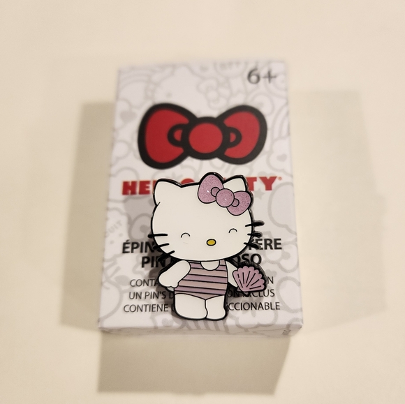 Loungefly Hello Kitty Summer Glitter Mermaid Blind Box Enamel Pin Sea Shell Open - Picture 2 of 10